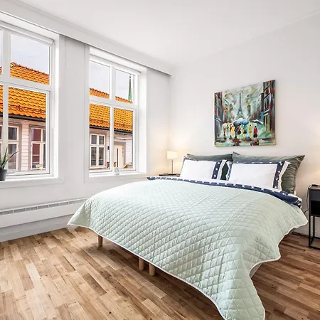 Apartament Floyen And